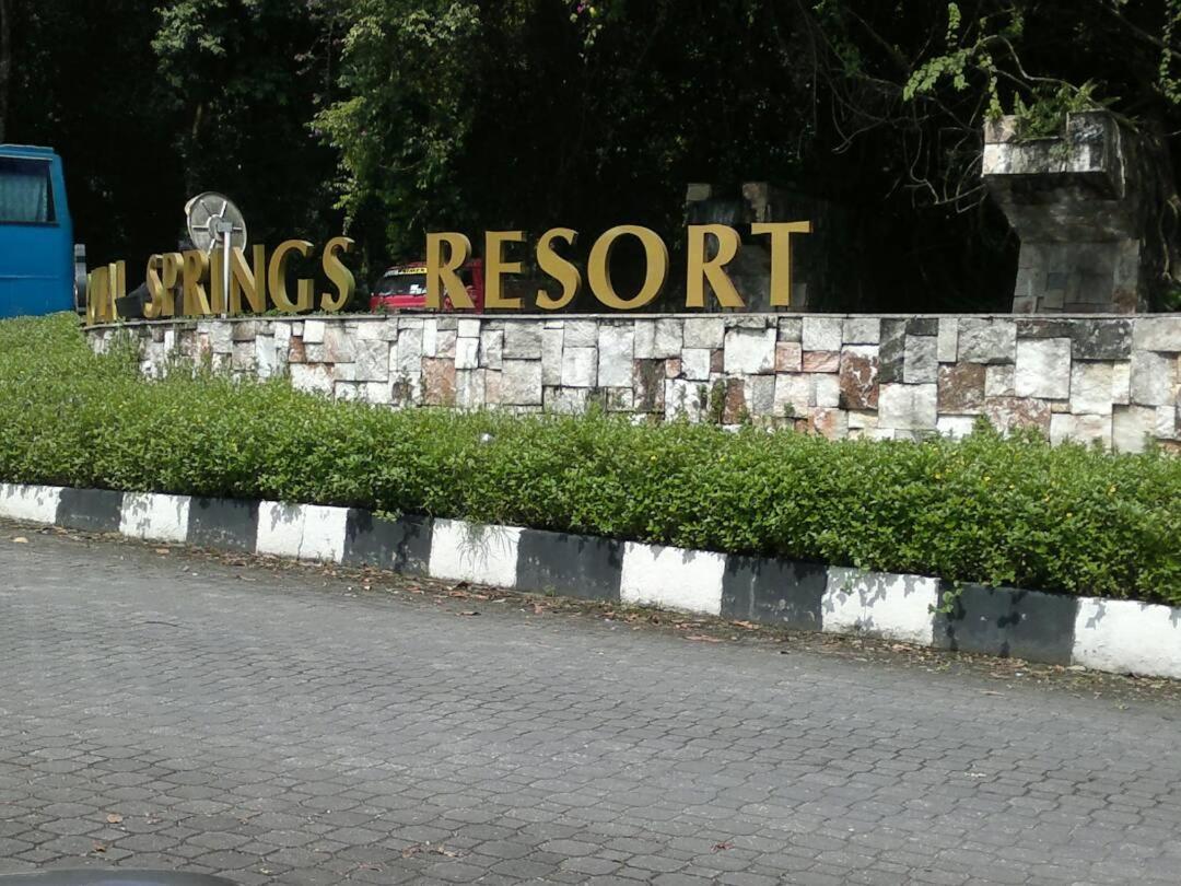 Pulai Spring Resort Kampung Kangkar Pulai Exterior photo