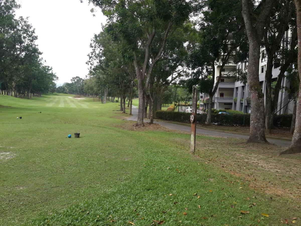 Pulai Spring Resort Kampung Kangkar Pulai Exterior photo
